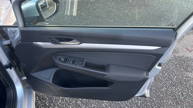 Volkswagen Golf 1.5 TSI 150 Life 5dr Petrol Hatchback